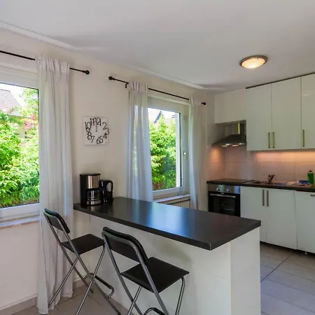 Haus Jan Mit Sauna, Grill Und Garten بيت للعطل برونلاغ